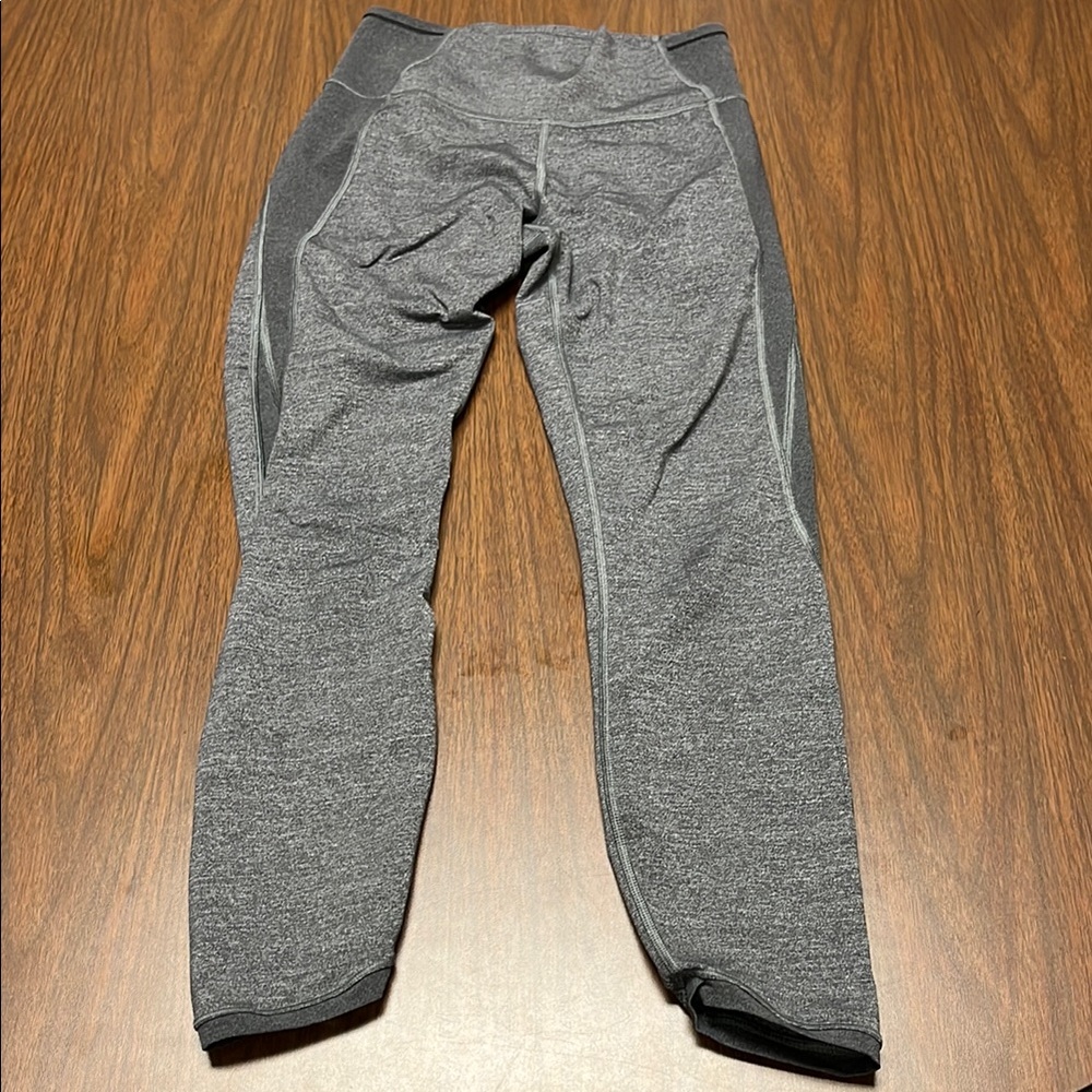 Heather gray Lululemon leggings,‎ size 6